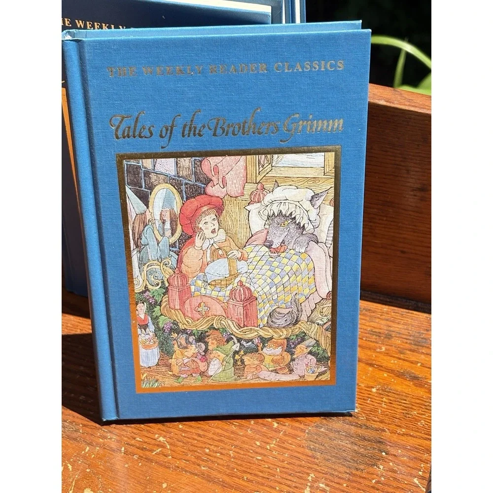 Vintage 1983 The Weekly Reader Classics 10 Book Set - Hardcover Blue Classics